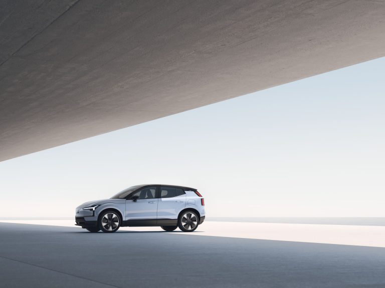 Volvo EX30 vs MINI Aceman: el trío de SUV eléctricos urbanos que se pelean por la ciudad Volvo EX30 vs MINI Aceman: el trío de SUV eléctricos urbanos que se pelean por la ciudad