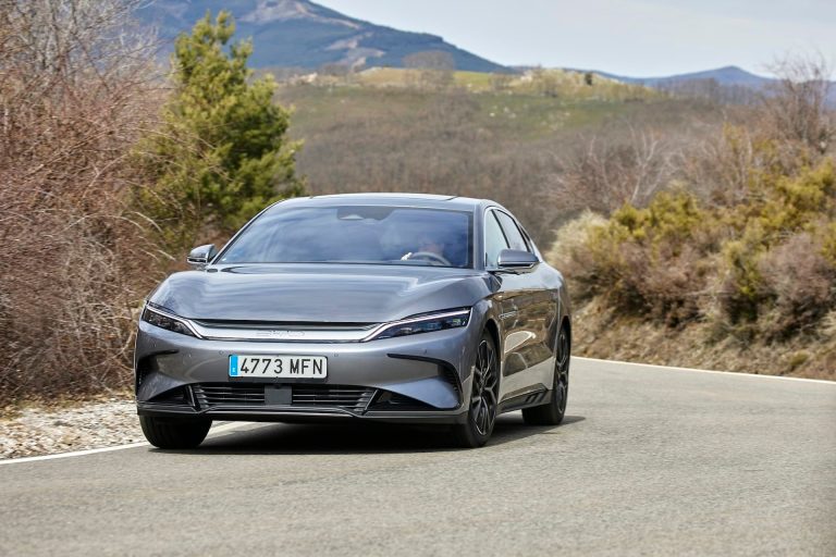 Guía de compra: cómo elegir un SUV PHEV en 2026 según tu uso urbano real Guía de compra: cómo elegir un SUV PHEV en 2026 según tu uso urbano real