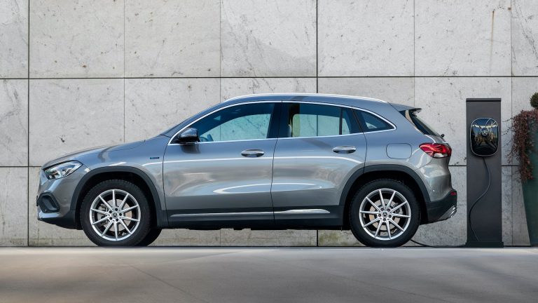 Mercedes-Benz GLA 250e vs BMW X1 xDrive30e: SUV-B premium PHEV para moverse por ciudad Mercedes-Benz GLA 250e vs BMW X1 xDrive30e: SUV-B premium PHEV para moverse por ciudad