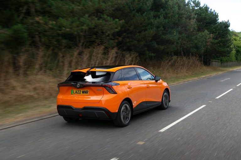 MG4 vs Opel Astra Electric: el pulso europeo-chino por el compacto eléctrico de acceso MG4 vs Opel Astra Electric: el pulso europeo-chino por el compacto eléctrico de acceso