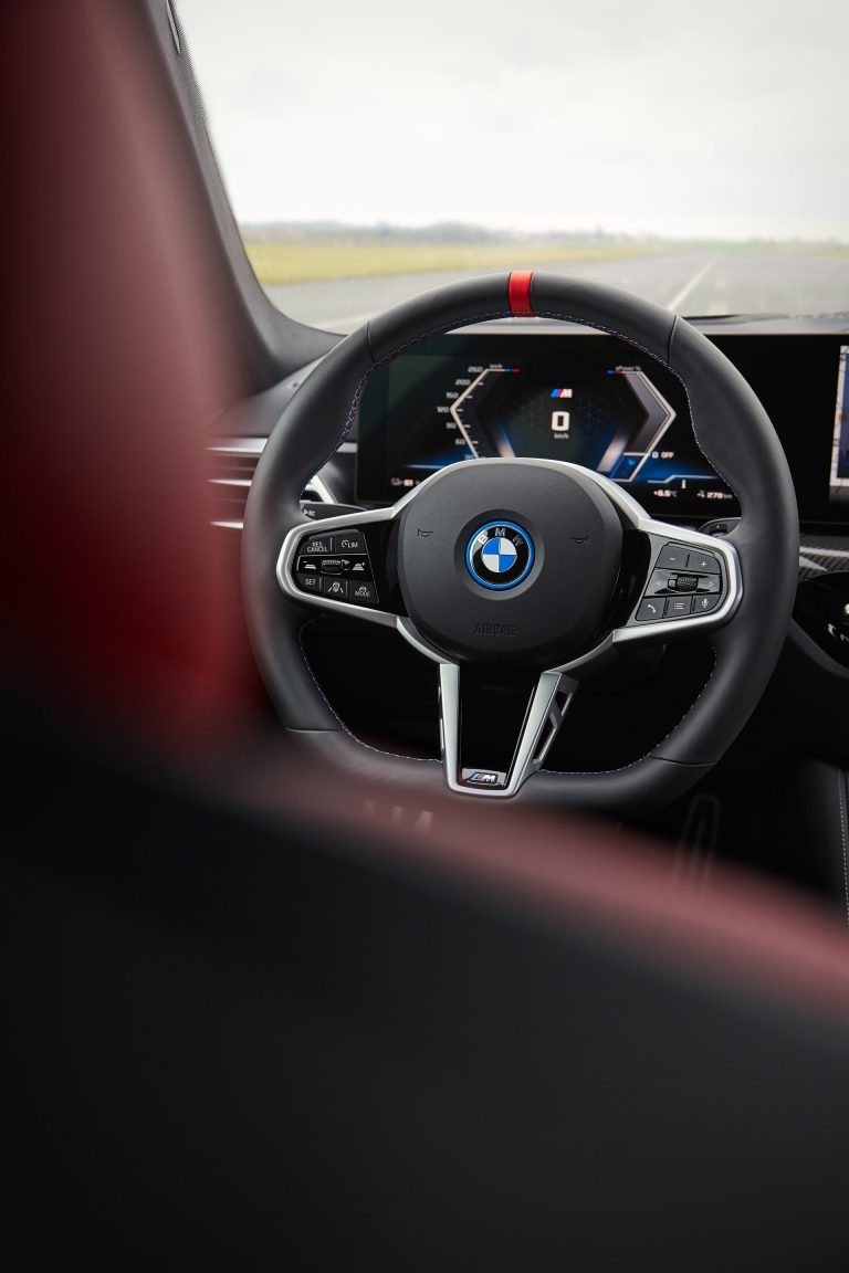 BMW i4 vs Tesla Model 3: pulso premium por la berlina eléctrica compacta con mejor autonomía BMW i4 vs Tesla Model 3: pulso premium por la berlina eléctrica compacta con mejor autonomía