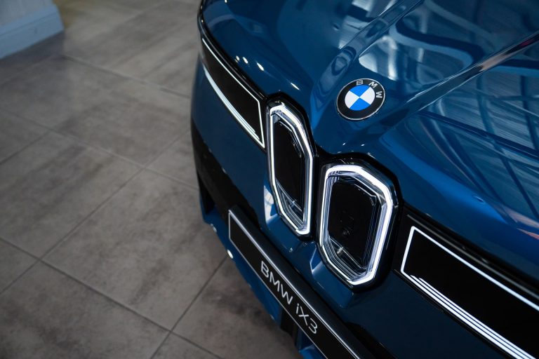 BMW iX3 vs Mercedes-Benz EQE SUV vs Polestar 3: pulso premium por el SUV eléctrico con mejor tecnología a bordo en 2026 BMW iX3 vs Mercedes-Benz EQE SUV vs Polestar 3: pulso premium por el SUV eléctrico con mejor tecnología a bord