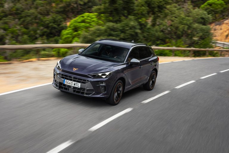 Ranking 2026: los compactos PHEV con mejor relación potencia-precio del mercado español Ranking 2026: los compactos PHEV con mejor relación potencia-precio del mercado español