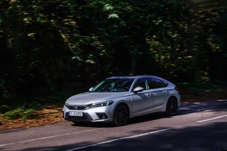 Honda Civic vs Mazda 3 vs Toyota Corolla: pulso híbrido por el compacto más eficiente frente a los eléctricos Honda Civic vs Mazda 3 vs Toyota Corolla: pulso híbrido por el compacto más eficiente frente a los eléctricos