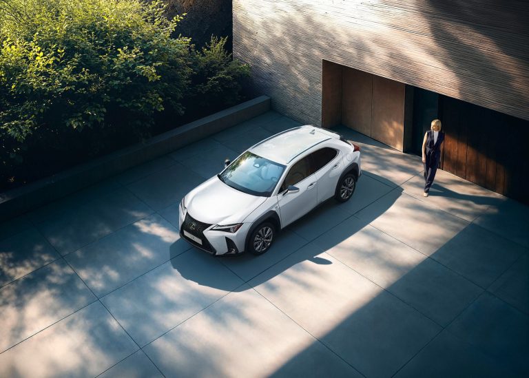 Lexus UX vs Volvo XC40: pulso premium por el SUV compacto híbrido más tecnológico del día a día en 2026 Lexus UX vs Volvo XC40: pulso premium por el SUV compacto híbrido más tecnológico del día a día en 2026