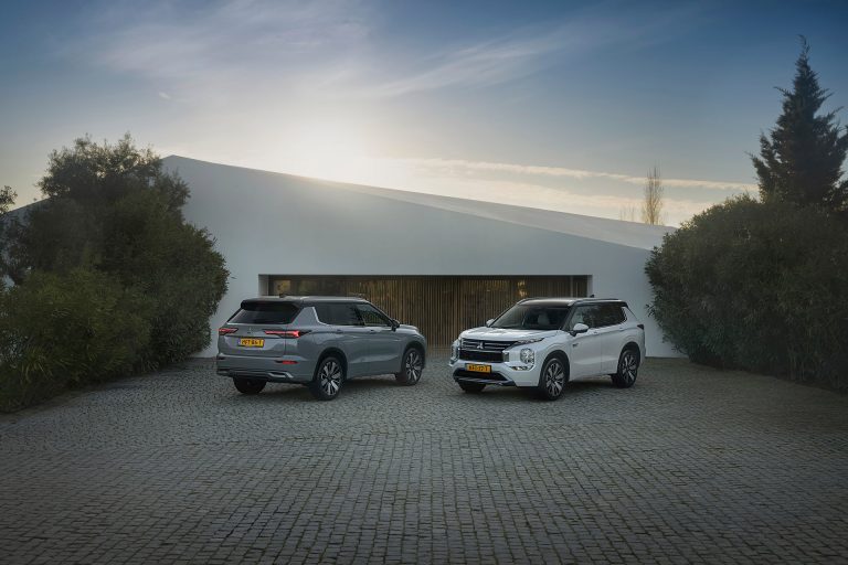 Mitsubishi Outlander PHEV vs KIA Sorento PHEV: dos SUV híbridos enchufables grandes medidos en potencia real y consumo Mitsubishi Outlander PHEV vs KIA Sorento PHEV: dos SUV híbridos enchufables grandes medidos en potencia real y