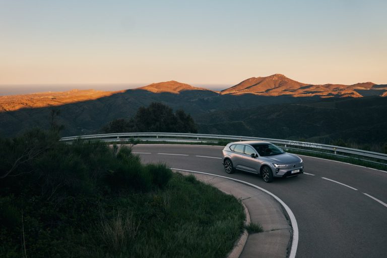 Volvo EX60 vs BMW iX3 vs Mercedes-Benz EQE SUV: pulso SUV-C/D eléctrico premium de nueva generación en 2026 Volvo EX60 vs BMW iX3 vs Mercedes-Benz EQE SUV: pulso SUV-C/D eléctrico premium de nueva generación en 2026