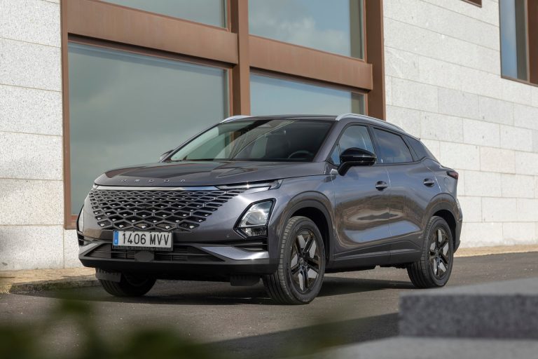 Omoda 7 vs Jaecoo 7 vs Lynk & Co 01: tres SUV-C chinos con vocación premium cara a cara por calidad de interio